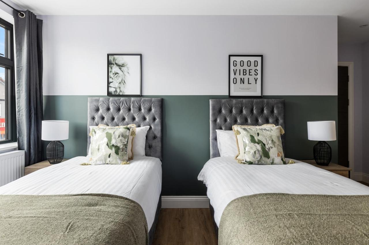 Stylish & Spacious 3 Bed Apartment With Fast Wifi, Close To Tube & Wembly ลอนดอน ภายนอก รูปภาพ