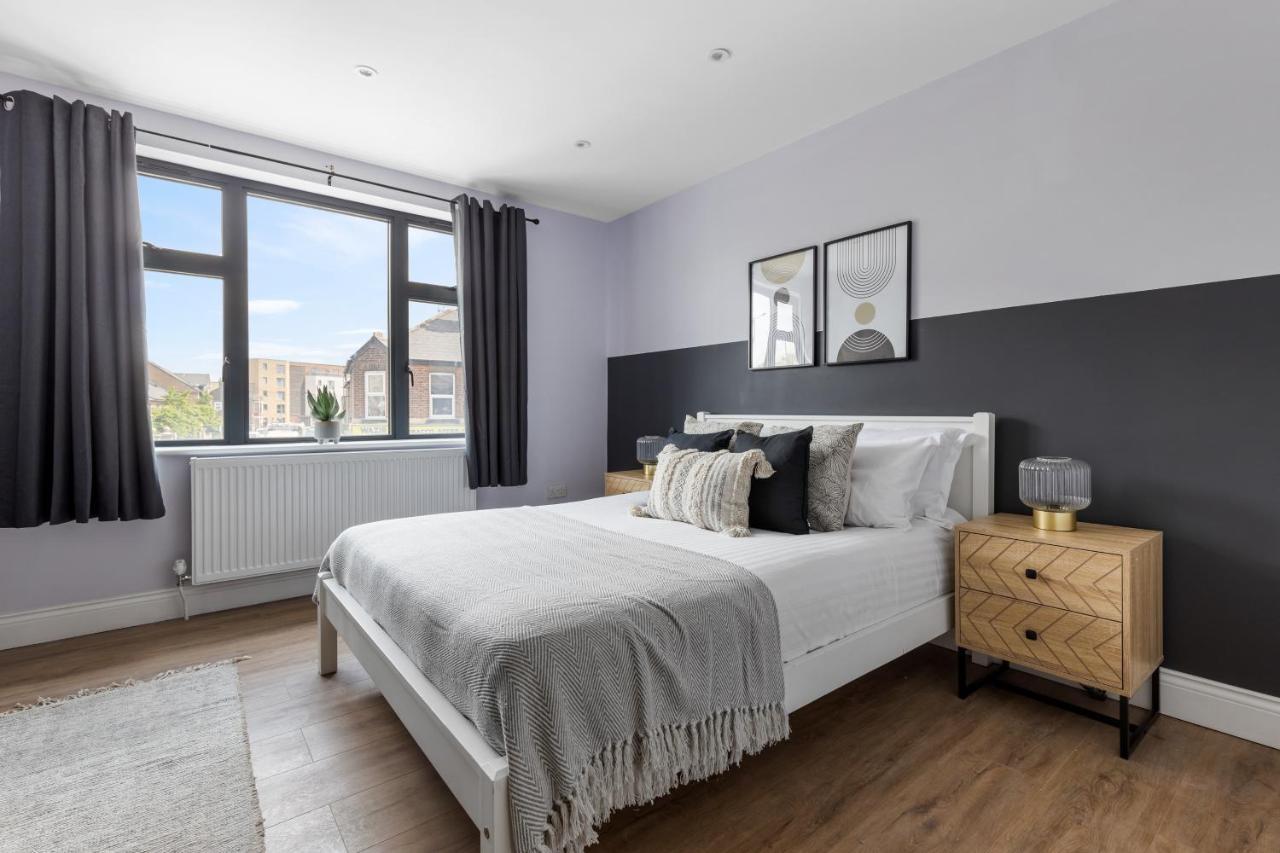 Stylish & Spacious 3 Bed Apartment With Fast Wifi, Close To Tube & Wembly ลอนดอน ภายนอก รูปภาพ
