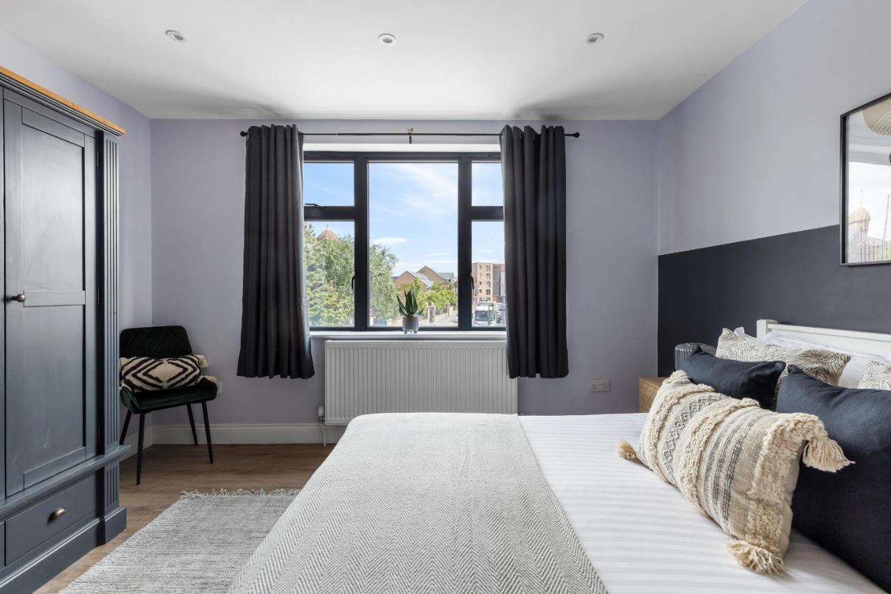 Stylish & Spacious 3 Bed Apartment With Fast Wifi, Close To Tube & Wembly ลอนดอน ภายนอก รูปภาพ